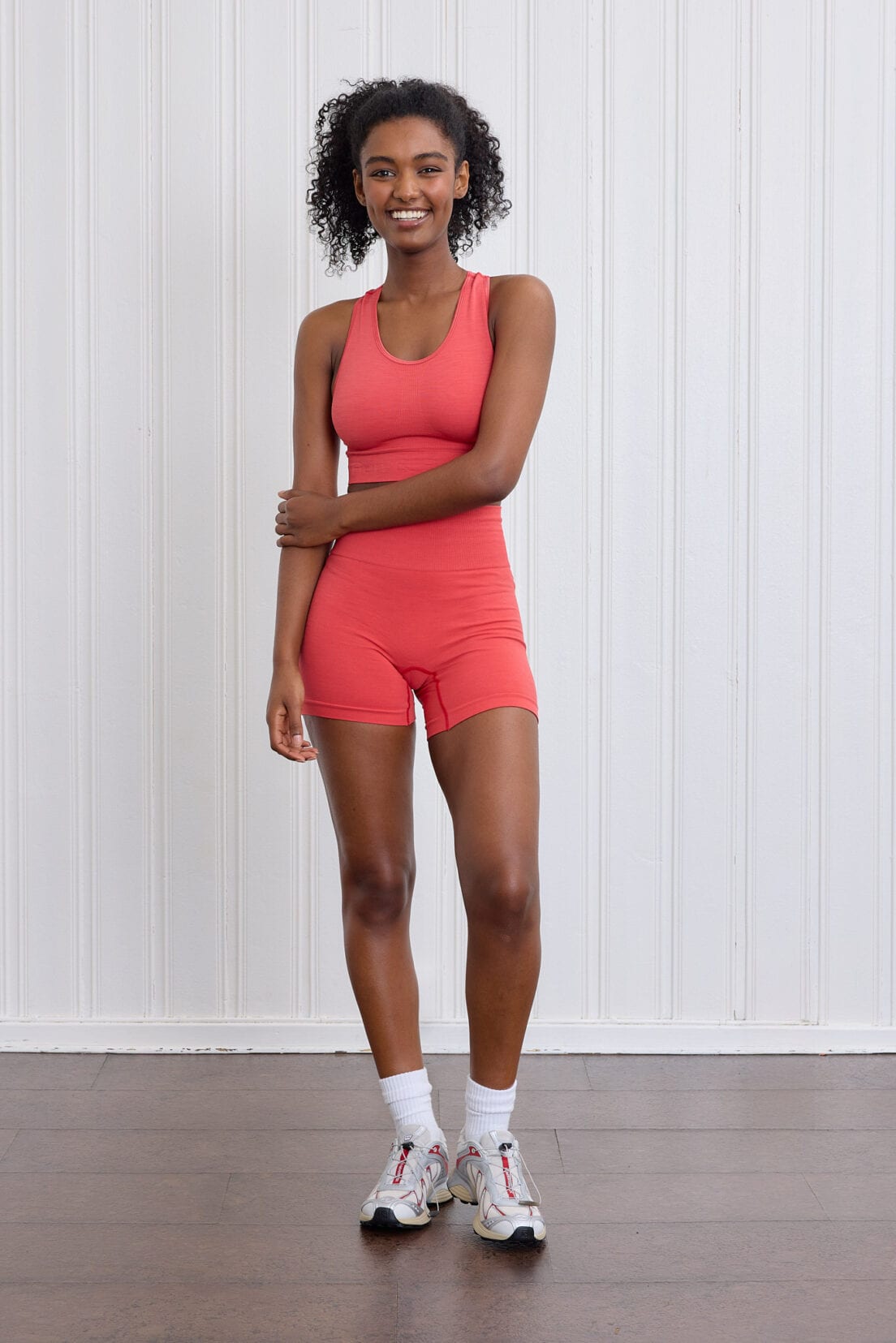 Seamless sportsbra washed red front